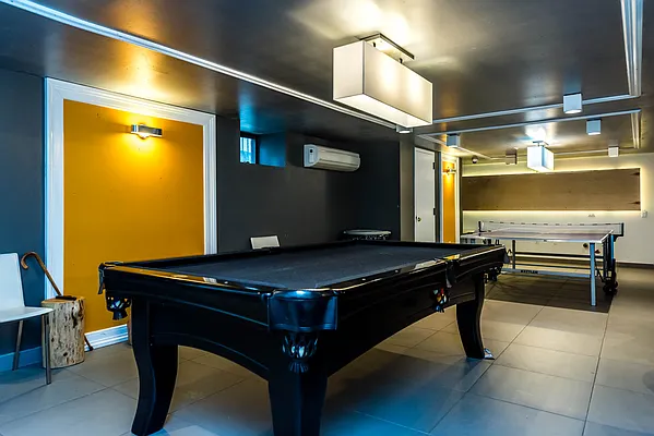 Rented by Nooklyn NYC LLC | media 19