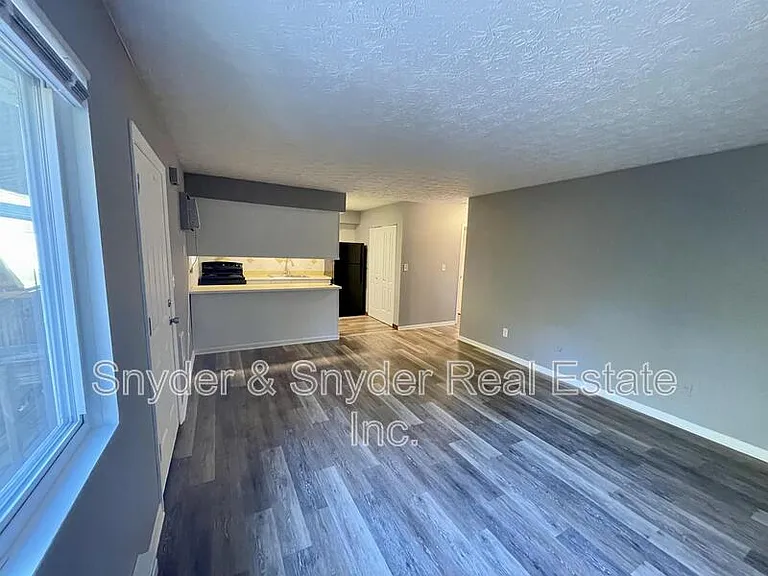 480 Massillon Rd #L — Photo 2