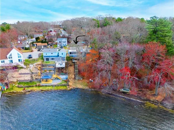 41 Club House Rd, West Greenwich, RI 02817