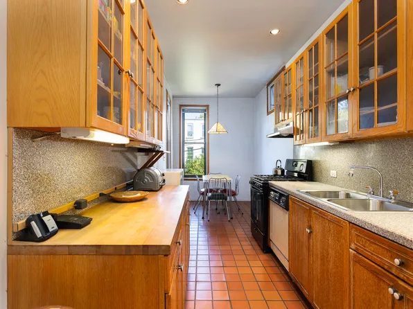 455 58th Street image 10 of 27