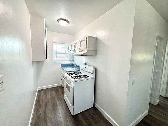 4th image of 447 W Monterey Ave #8