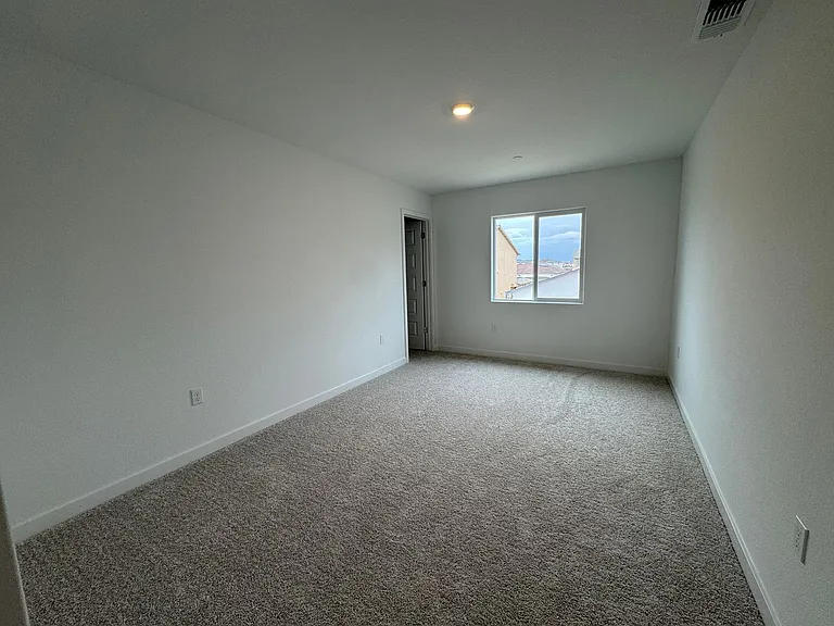 10962 Admiral Cove Way — Photo 14
