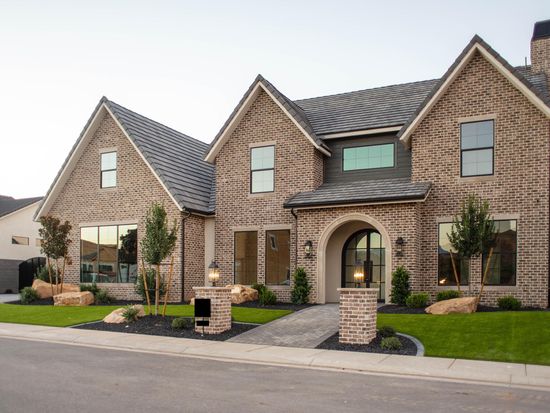 668 E Chloe Ln, Washington, UT 84780