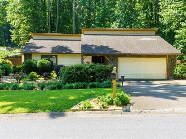 1211 Wade Green Cir NW, Acworth, GA 30102