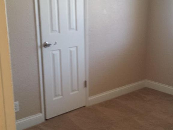 4th image of 6125 Iris Cir