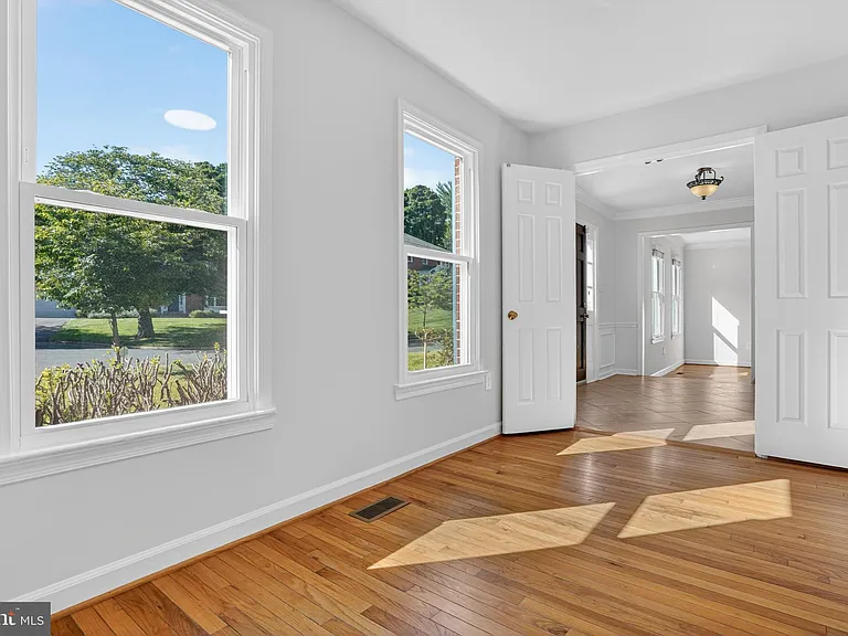 7705 Zulima Ct — Photo 14