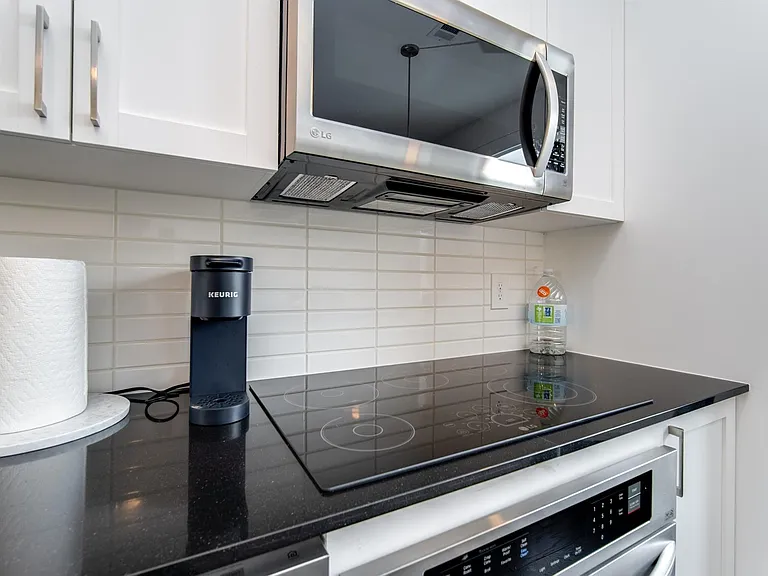 4819 Caroline St #308 — Photo 24