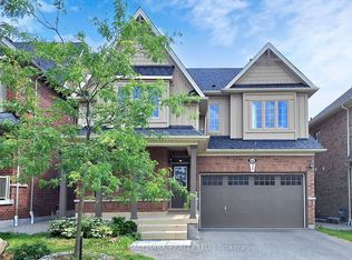 61 McIsaac Dr, Springwater, ON L9X 2A2