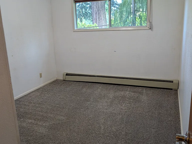 2575 Yew Street Rd — Photo 10