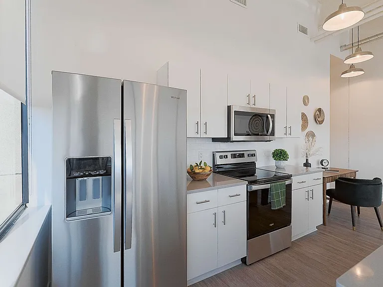 501 S Capitol Ave — Photo 150
