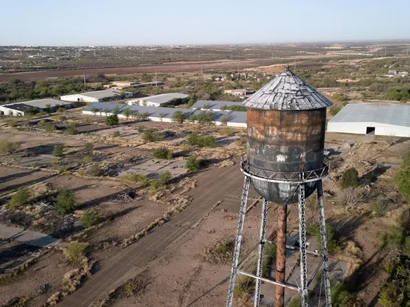 1000 NW 10th St, Big Spring, TX 79720