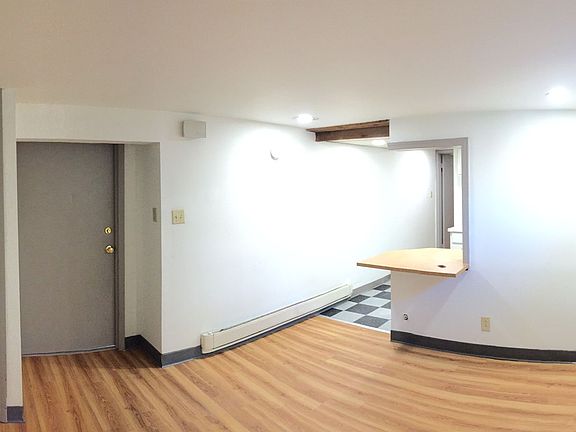 2nd image of 900 North Ave #B