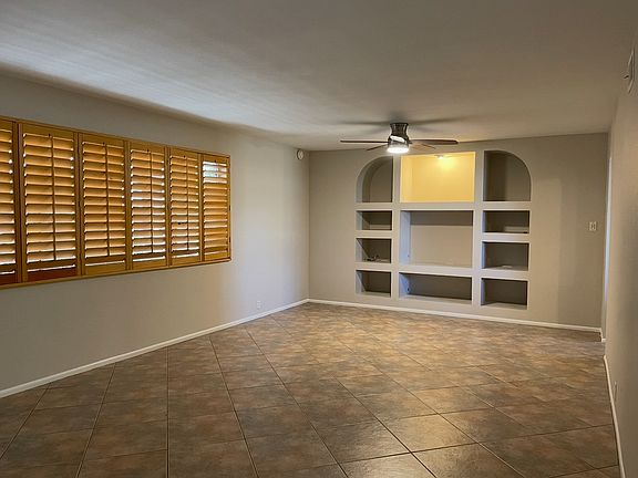 5th image of 2402 W Angela Dr
