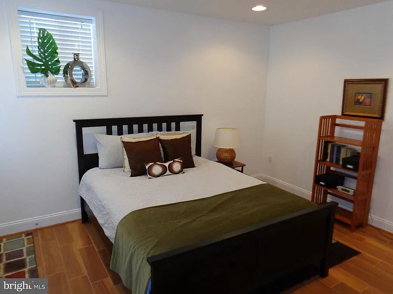 907 Webster St NW #1 — Photo 13