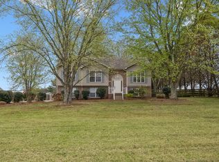 2109 Zion Rd, Columbia, TN 38401