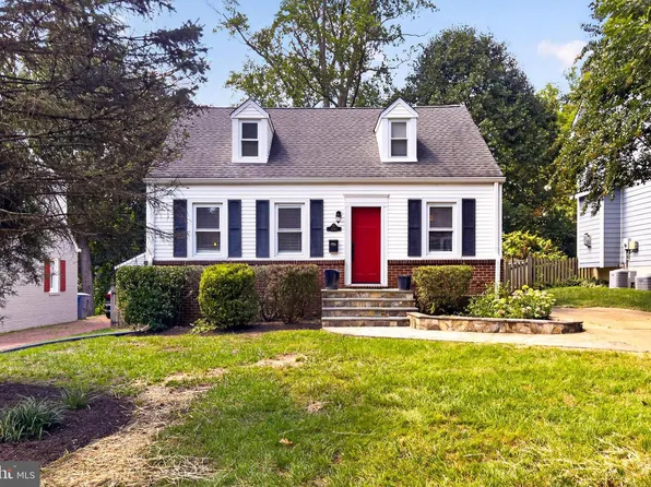 2840 W George Mason Rd, Falls Church, VA 22042