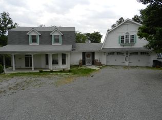 11729 Kevin Ln APT B, Carterville, IL 62918