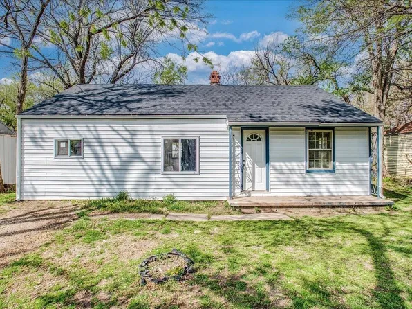 1910 E 23rd St N, Wichita, KS 67219