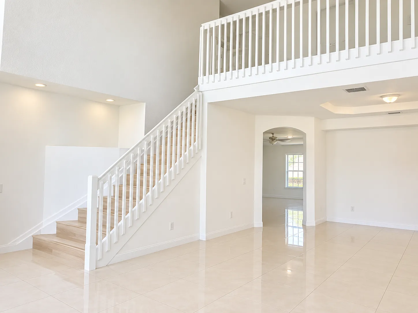 5 bed, 3174 sqft, $4,800 — Photo 4