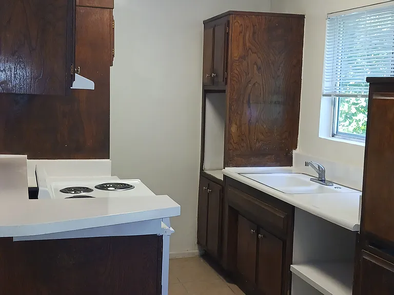 351 S Saint Andrews Pl #102 — Photo 2