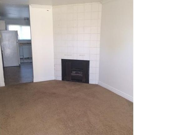 3rd image of 2375 S Derby St