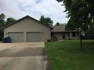11284 E Deer Path Dr, Robinson, IL 62454