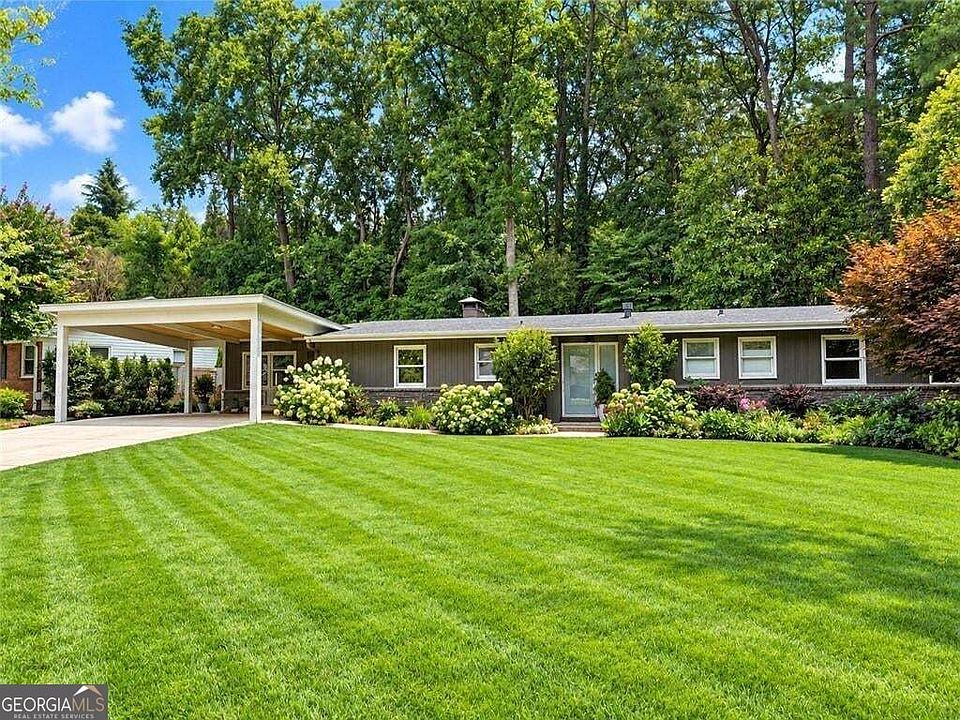 1st image of 1423 Brook Valley Ln NE