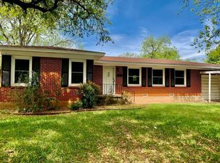 2100 Hermanson Dr, Waco, TX 76710