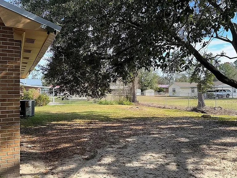 808 Glendale Ave — Photo 9