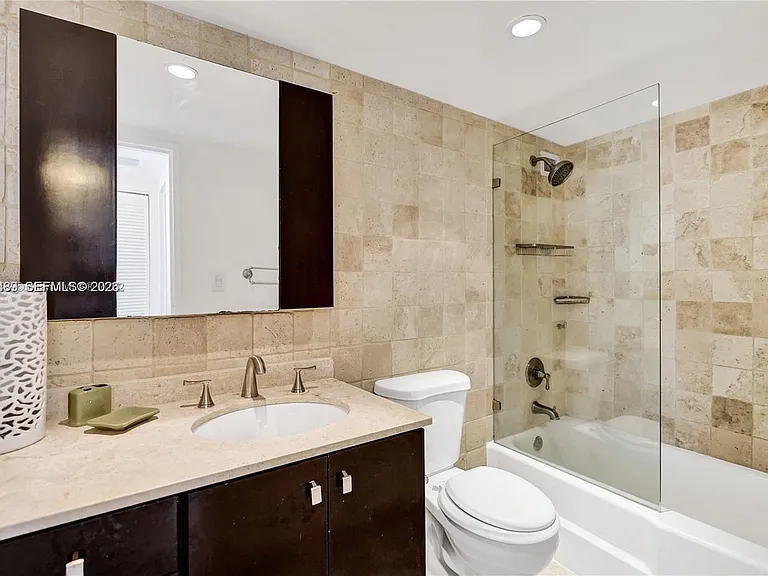 5151 Collins Ave #1035 — Photo 15