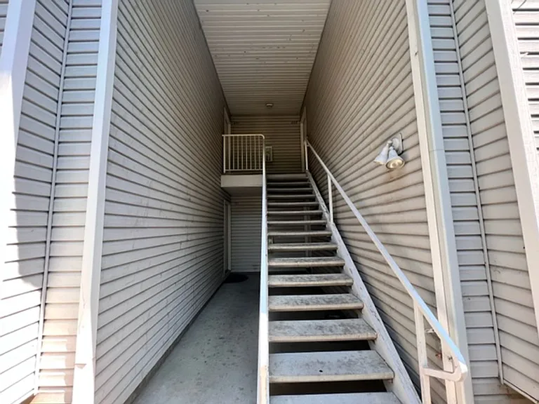 Stephen - 2238 — Photo 2