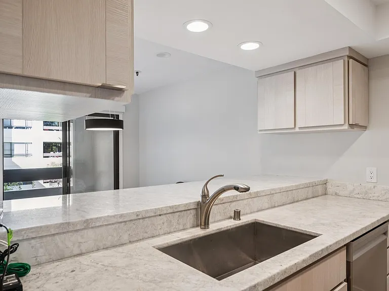 410 Sheridan Ave #226 — Photo 6