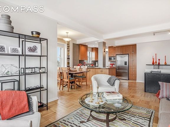 2nd image of 10 Plaza St E APT 14G