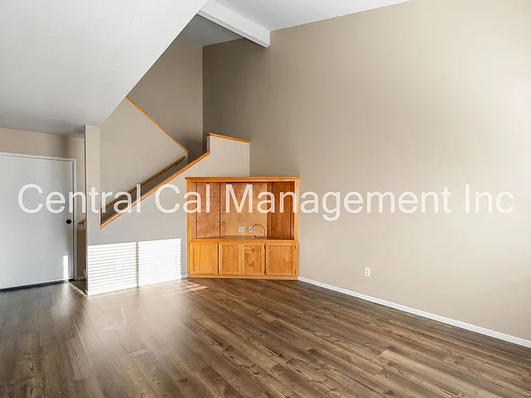 8502 Laborough Dr — Photo 3
