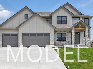 10963 S 102nd St, Papillion, NE 68046