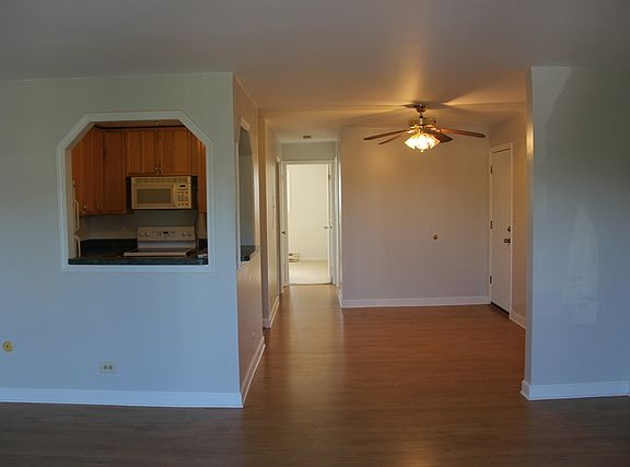 4th image of 4037 Bonhill Dr APT 3E