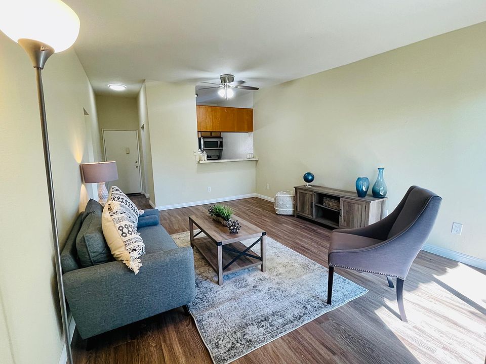 1st image of 5637 Hazeltine Ave APT 213