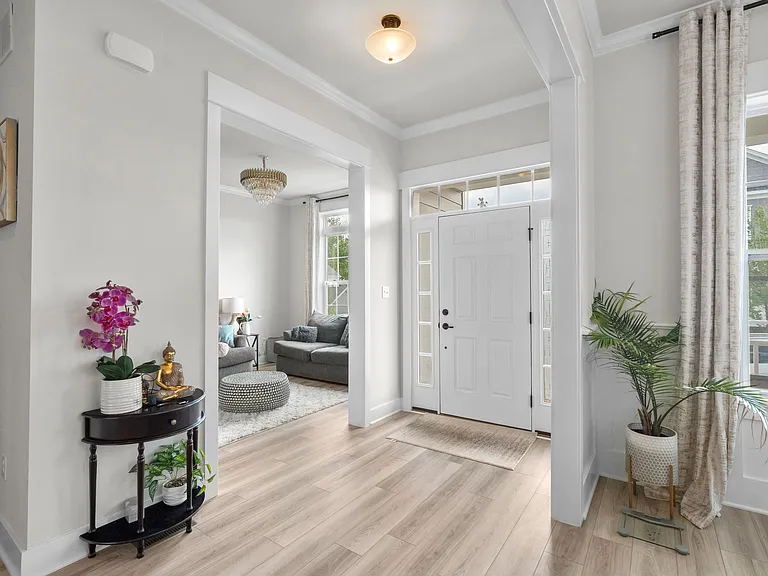 155 Lotus Ln — Photo 17