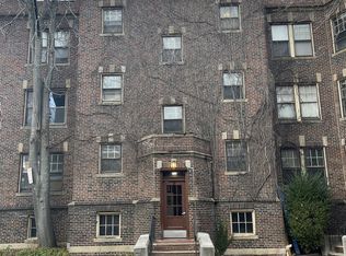 9 James St, Brookline, MA 02446