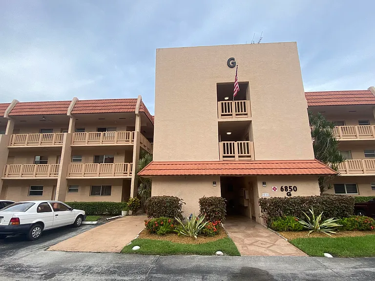 6850 Royal Palm Blvd #305G — Photo 16