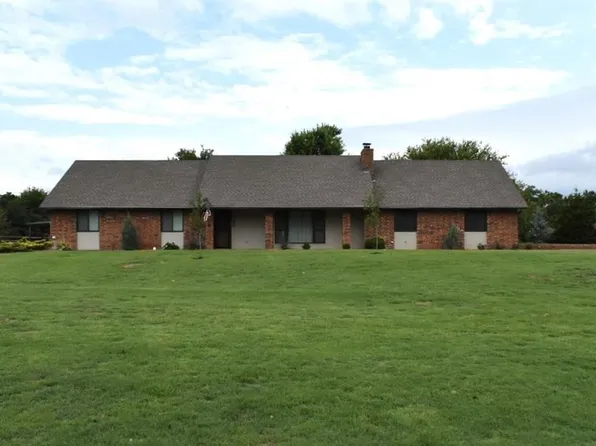 930 Bryan Dr, Enid, OK 73701