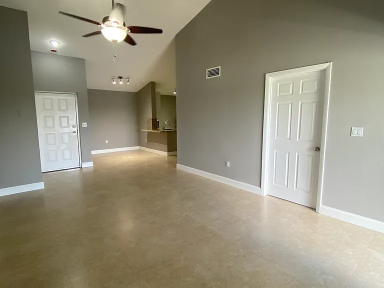 2820 N Oakland Forest Dr #307-1 — Photo 14