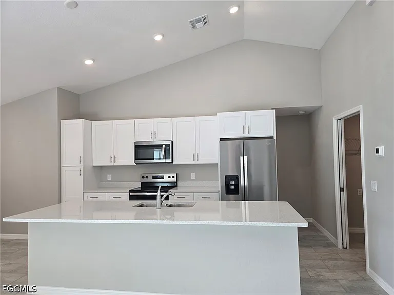 4309 NE 20th Court Cpe — Photo 5