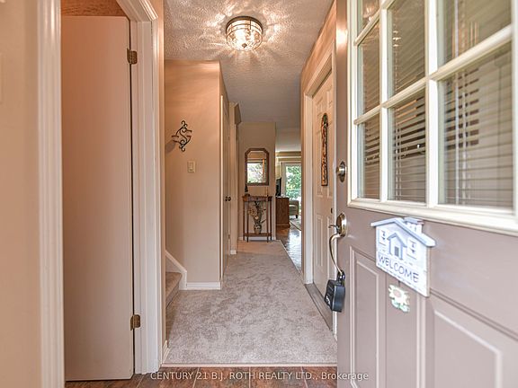 3rd image of 441 Barrie Rd #36