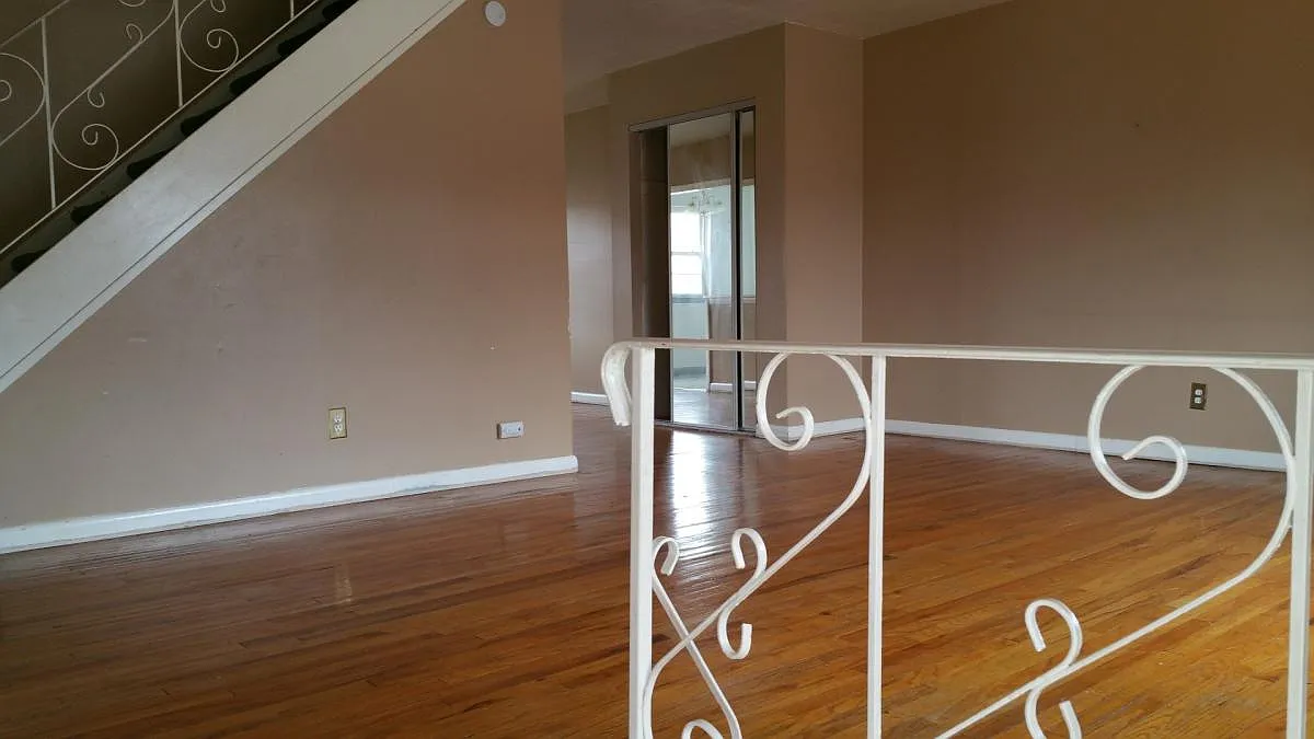 3 bed, 1.5 bath, 1360 sqft, $2,150 — Photo 3