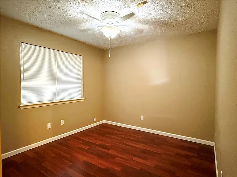 4923 Kentwalk Dr — Photo 22