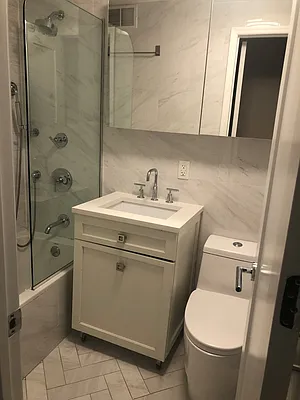 Rented by UES Management | media 18