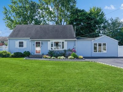 32 Dunkirk Street, Deer Park, NY, 11729