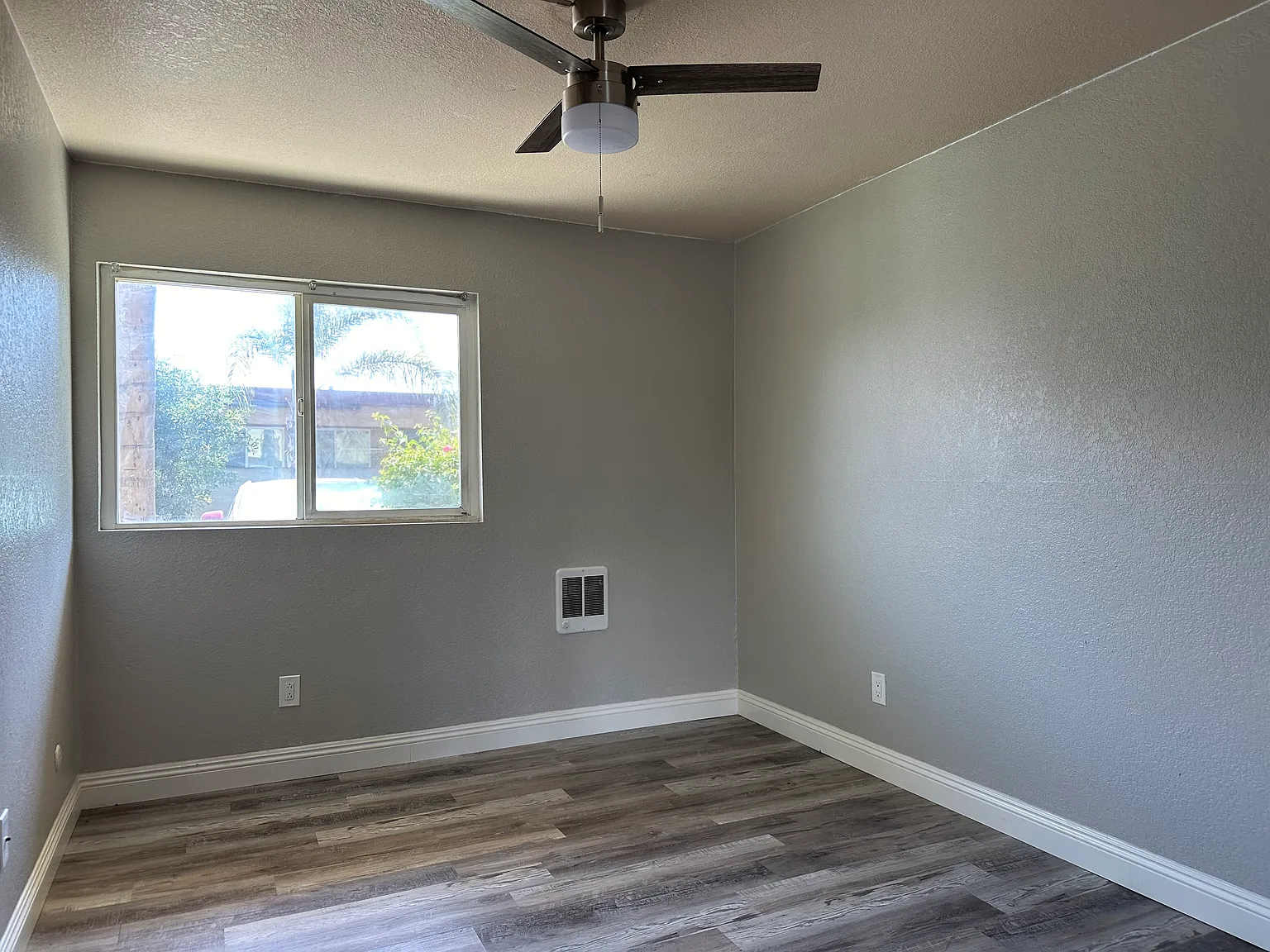 2 bed, 751 sqft, $2,200 — Photo 2