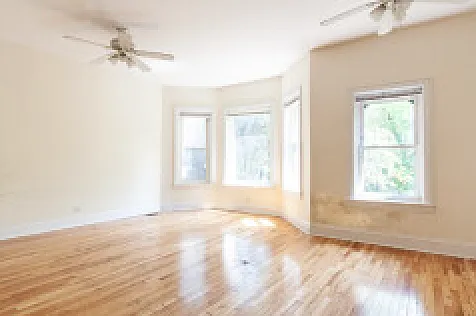 3838 N Sheffield Ave — Photo 1